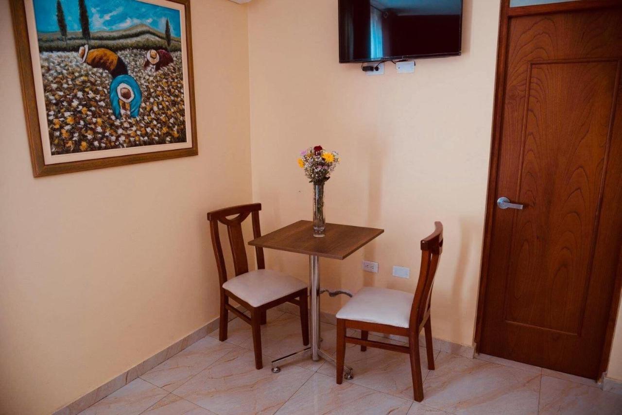 Hotel Central Trujillo Kültér fotó