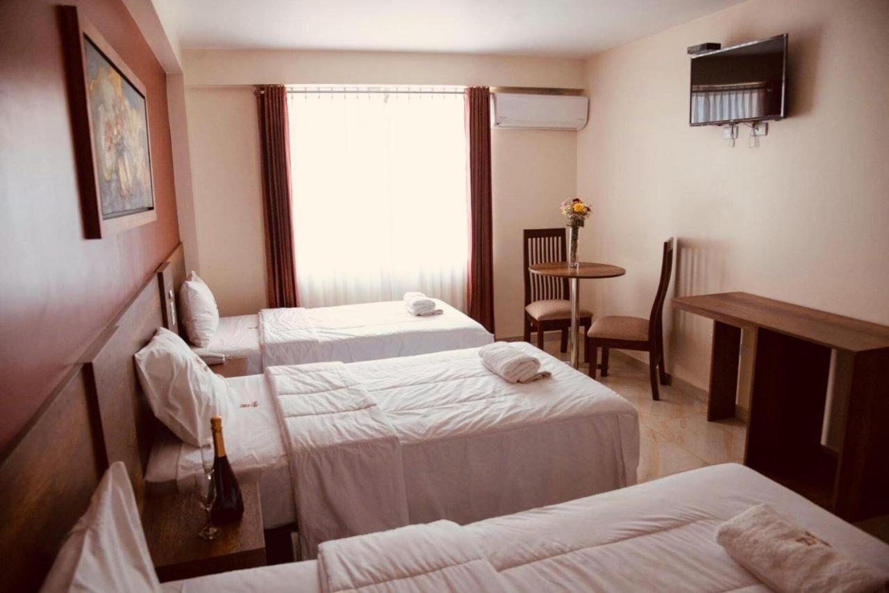 Hotel Central Trujillo Kültér fotó